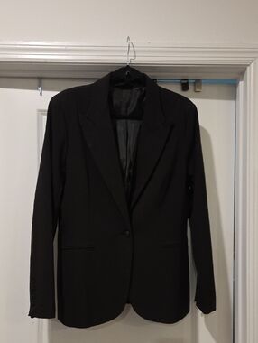 Norma Kamali Black Single-Button Blazer Size 18!